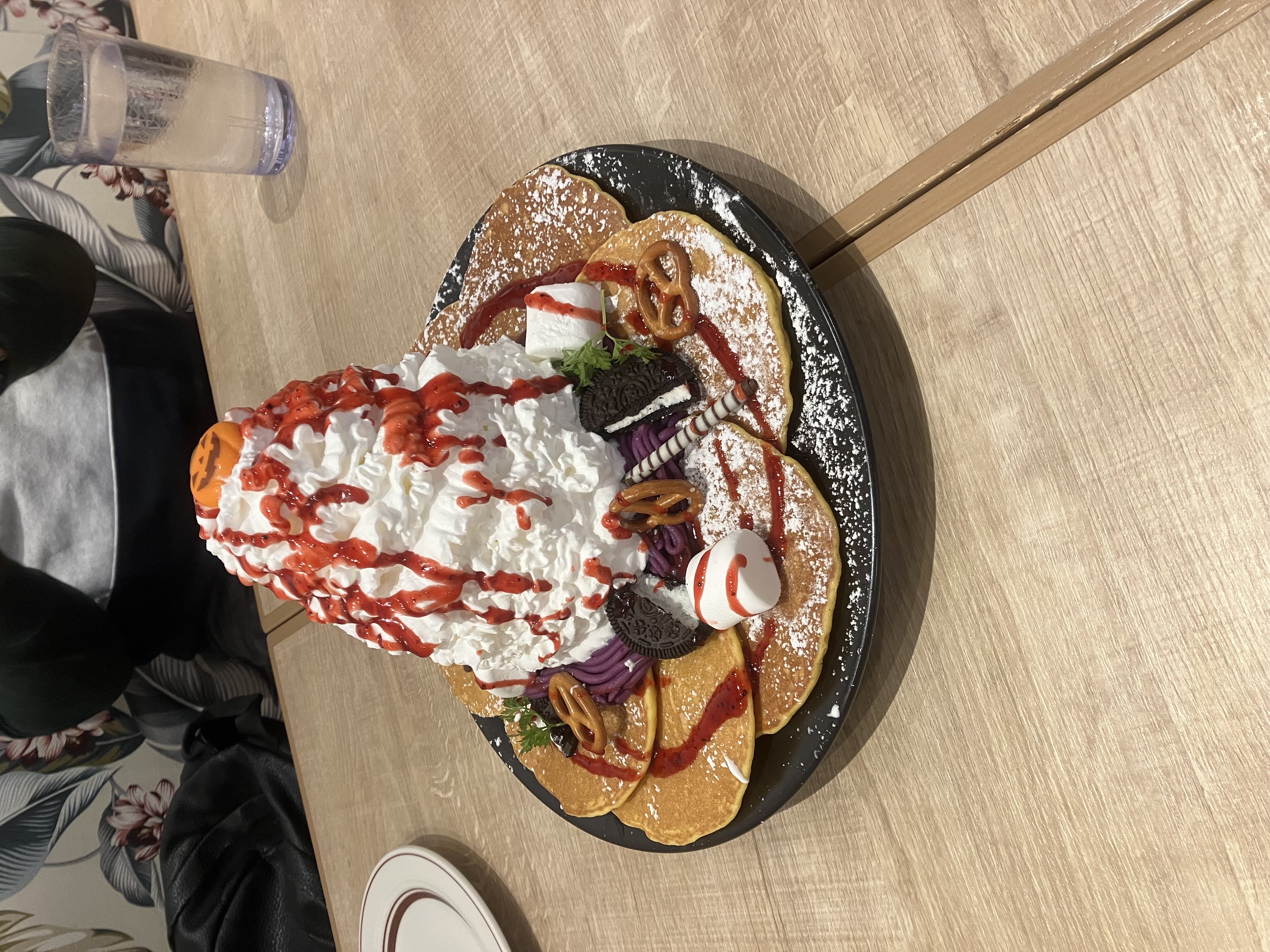整形顔で好みが別れる。胸は最高！