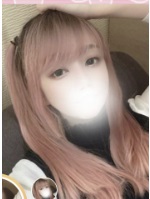 外見は個性的ですが、服のデザイナーをしていて非常に話の引き出しが多い、いい女でした。