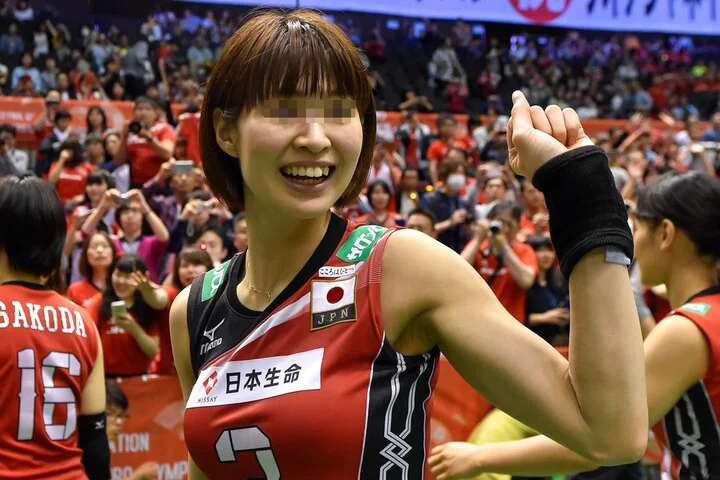 【赤羽　某メンズエステ店】元バレーボール選手のサオリン似だけど初回からディープキス＆生ハメOKな隠れエロセラピスト！再訪でNN&店外でNN2回戦