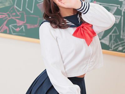 大阪・梅田のデリヘル、バカンス学園 梅田校のしぐれ18歳Hカップは146cmでも抱えきれんかった