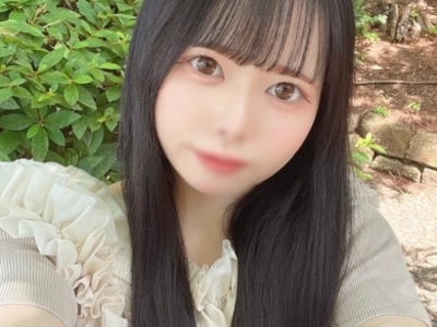 東京新大久保のデリヘル とある風俗店・やりすぎサークル 新宿｜やえ18歳Eカップと初めての撮影