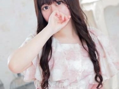 埼玉・川口市のデリヘル ラブライフ さいたま店 なお｜19歳Dカップと指を絡めた雨の木曜
